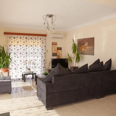 Villa Paradise *