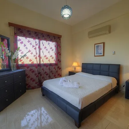 Villa Paradise *